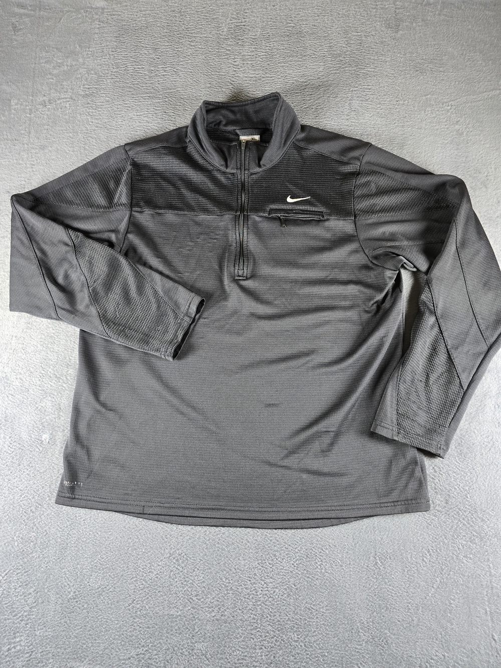 Nike Men's Dark Gray Quarter-Zip Pullover Jacket